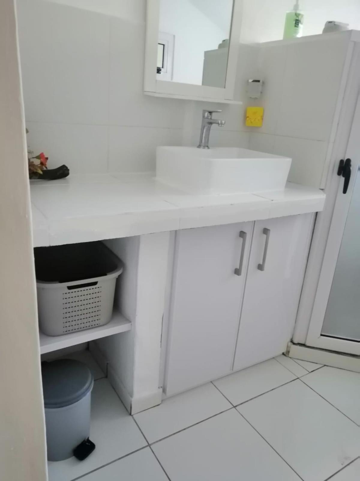 Koeuris Apartment 라 골레트 객실 사진