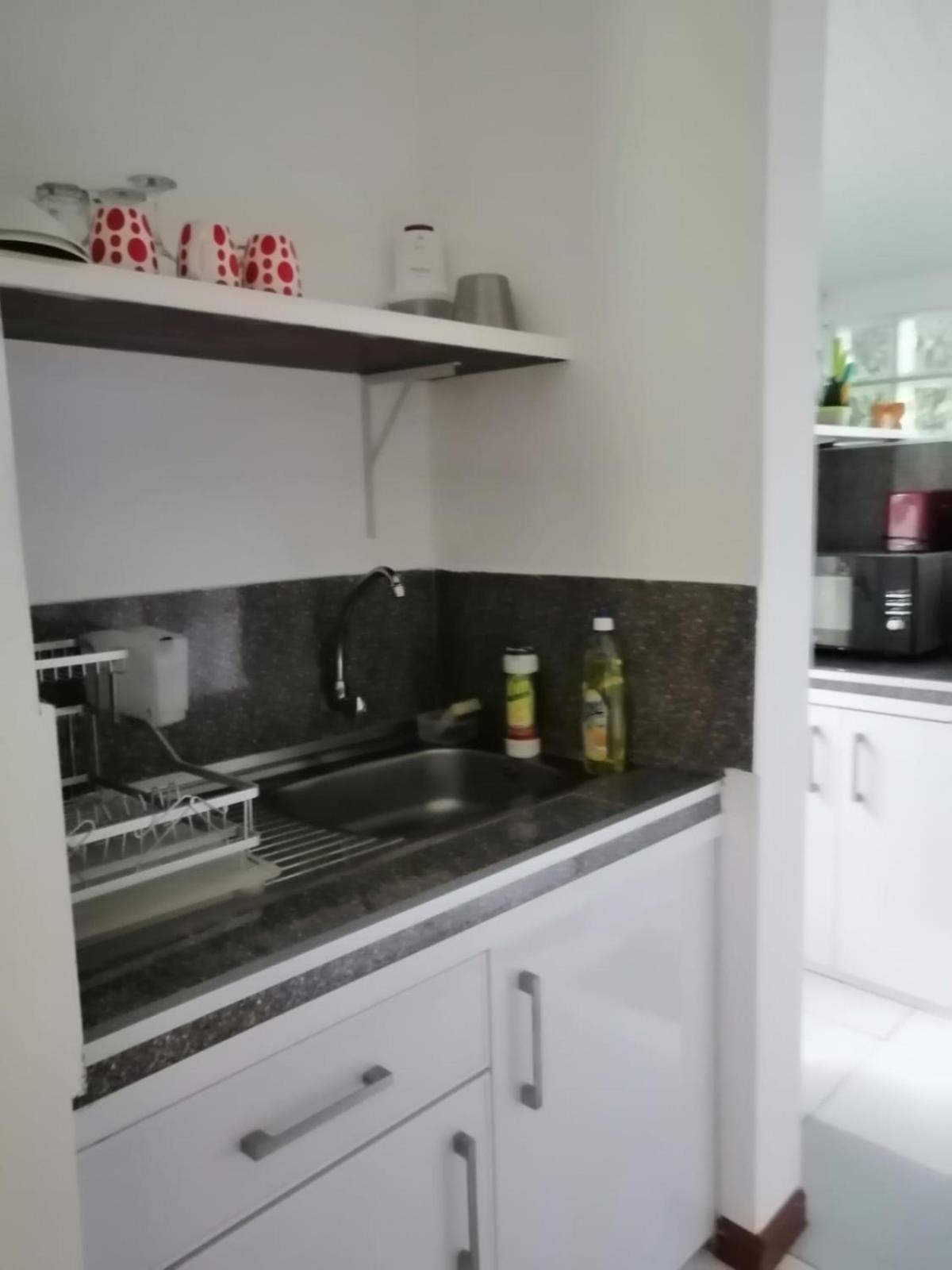 Koeuris Apartment 라 골레트 객실 사진